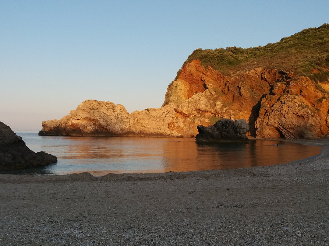 Paltsi-Argalasti必去景点