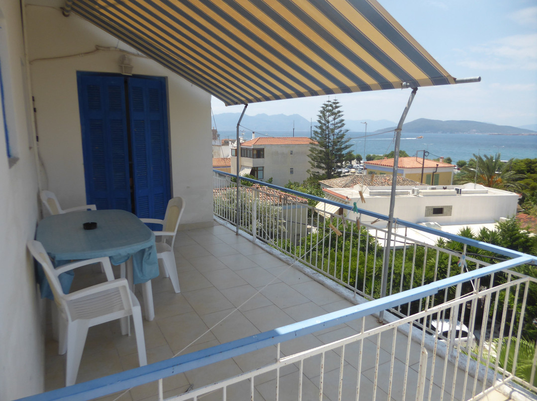 Marmarinos Hotel