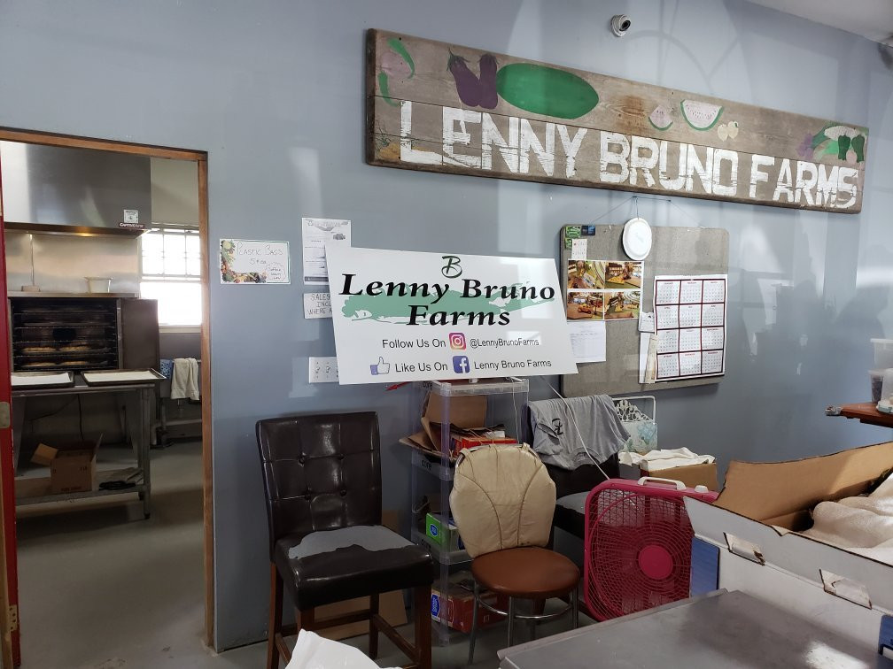 Lenny Bruno Farms景点图片