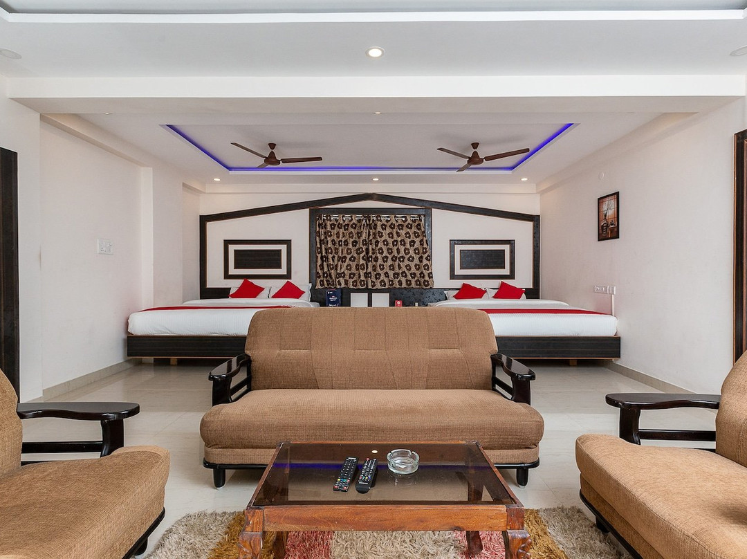 Hotel Nagoorar Inn主图