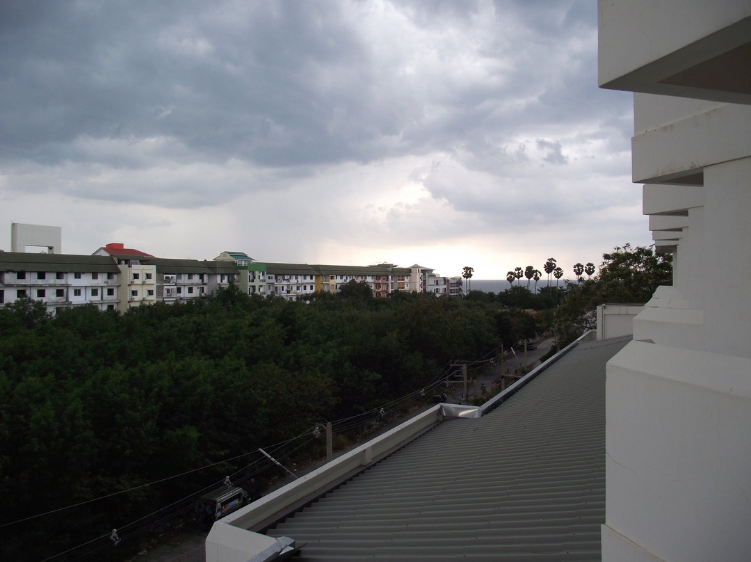 乔木提恩迎宾酒店主图