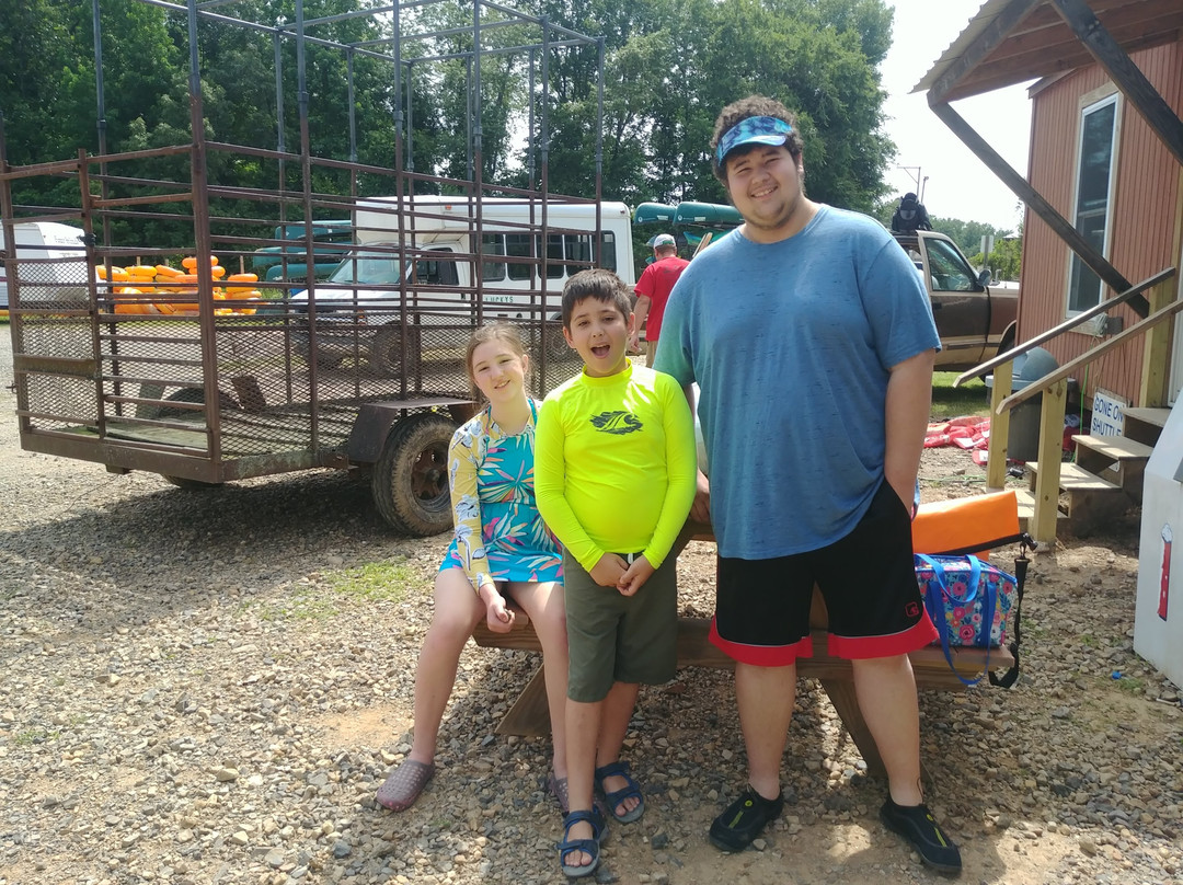 Lucky's Caddo River Canoe and Kayak Rental景点图片