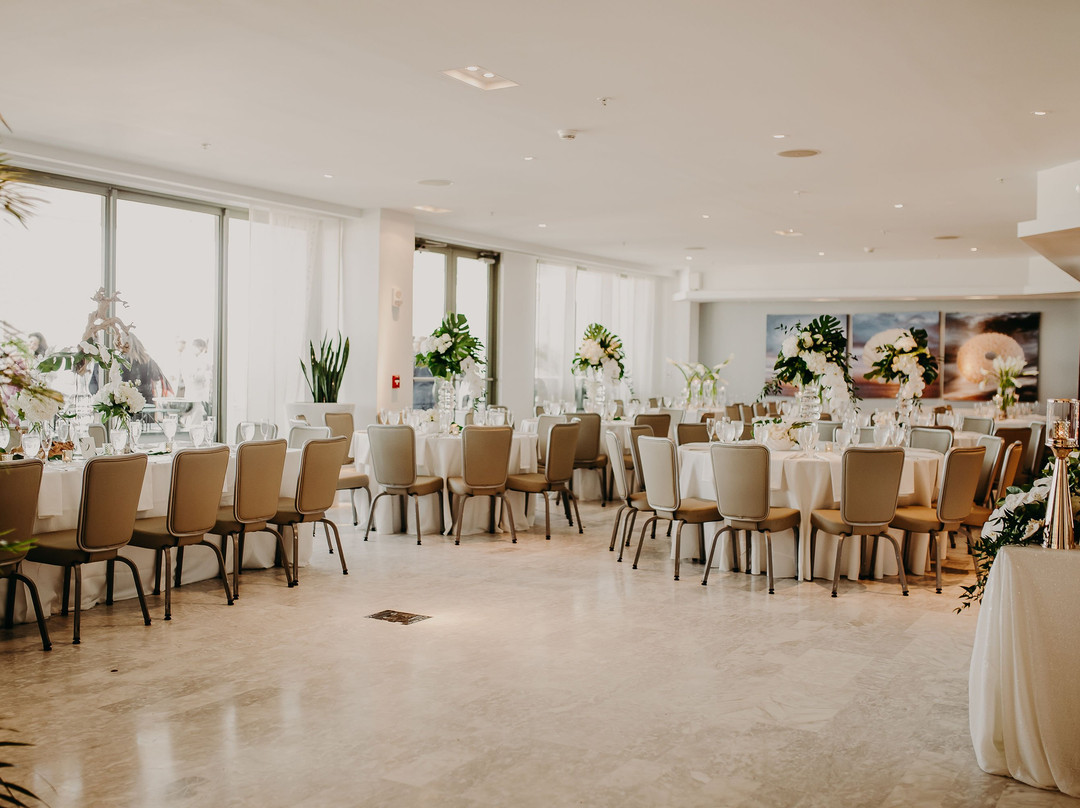 圣胡安孔查万丽酒店主图