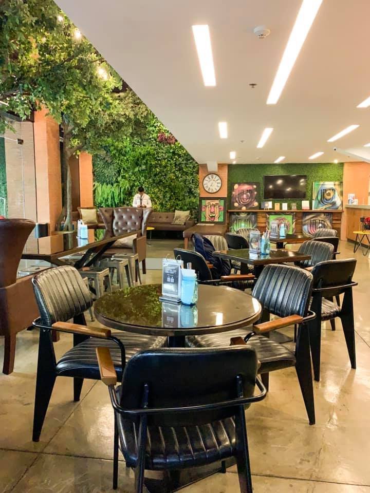 U Hotels Makati-餐饮