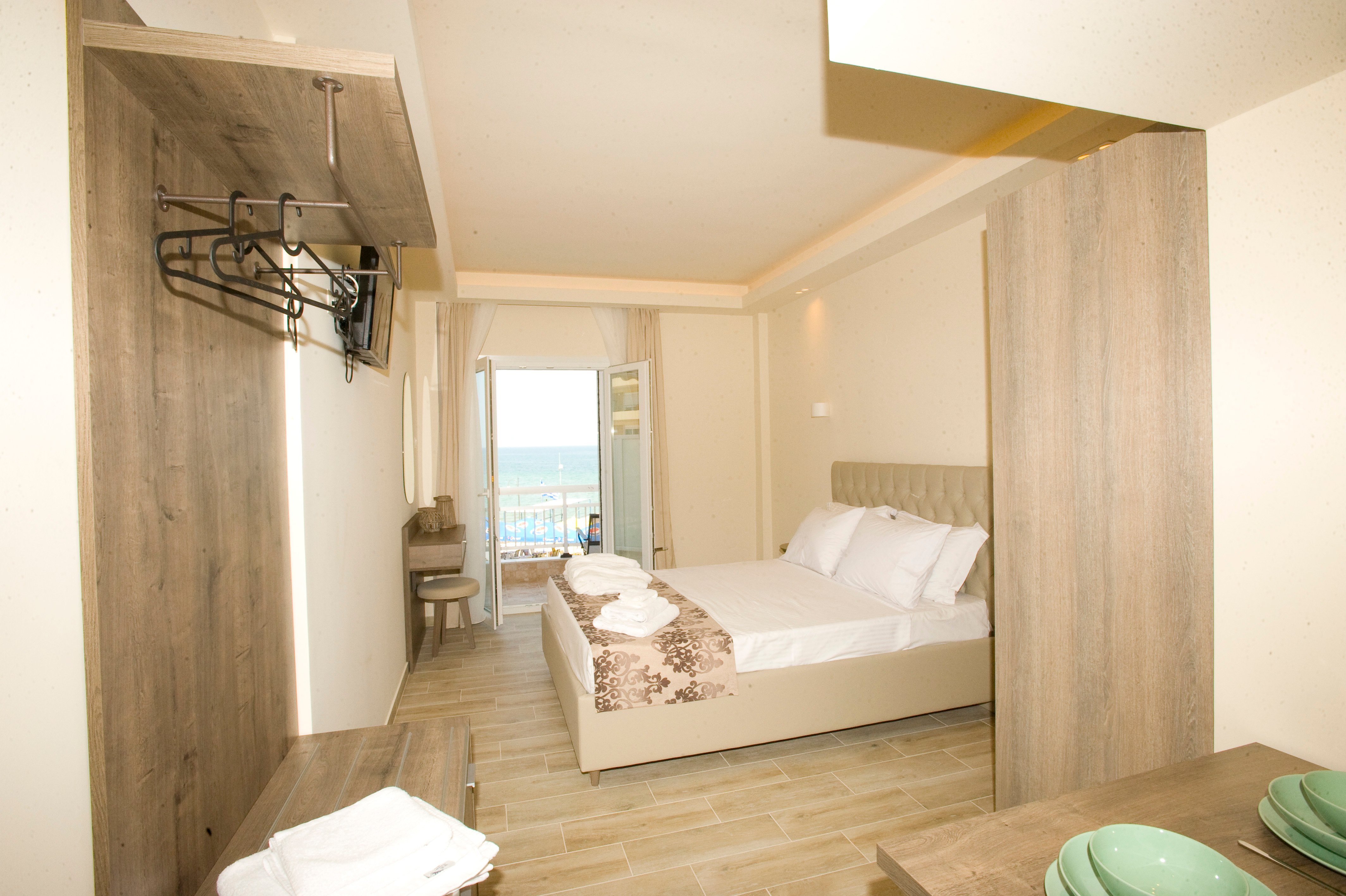 Plateia Rooms-官方