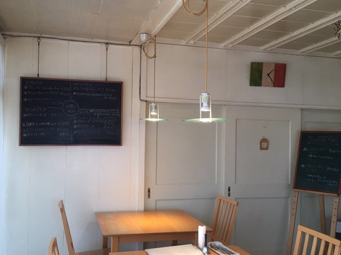 イタリア家庭料理 モルトボーノ