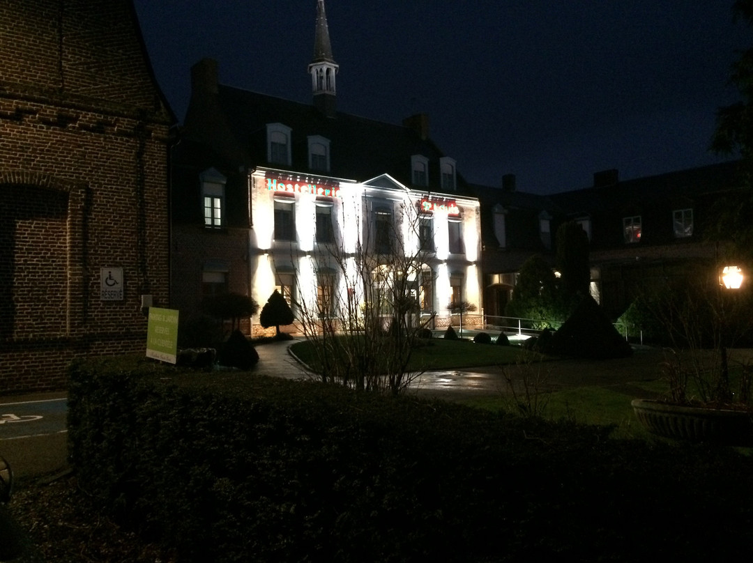 Logis Hostellerie Saint Louis主图