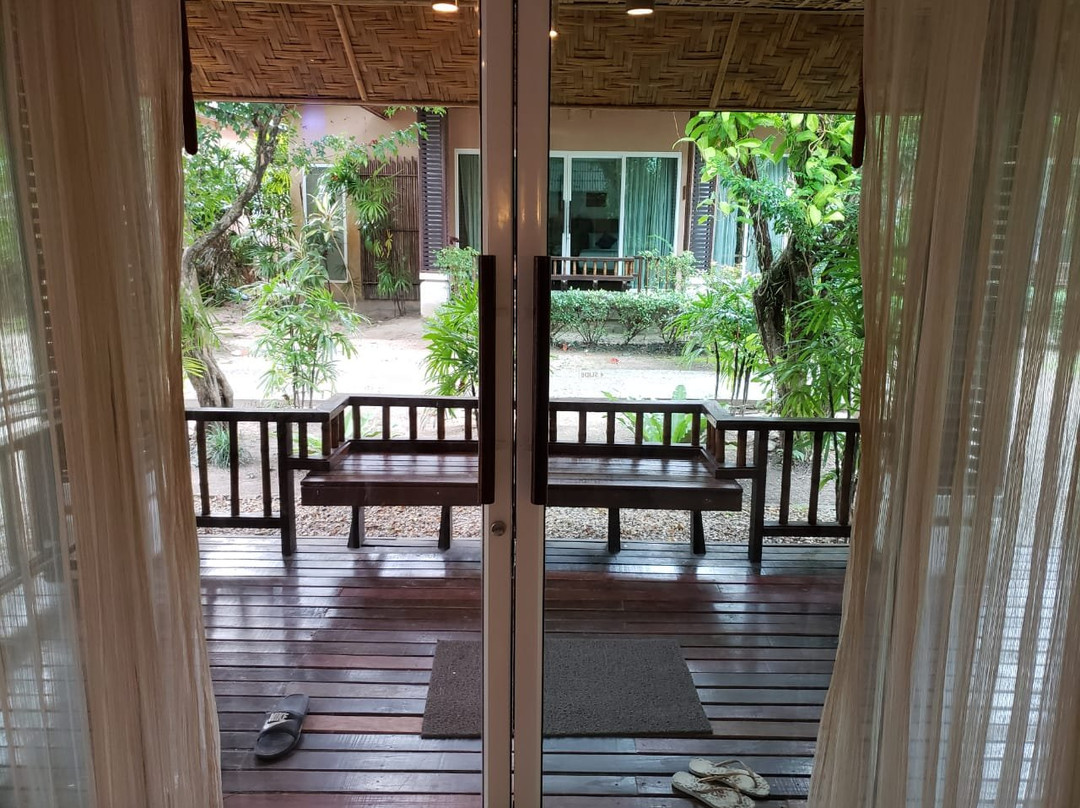 莱雷湾度假村主图