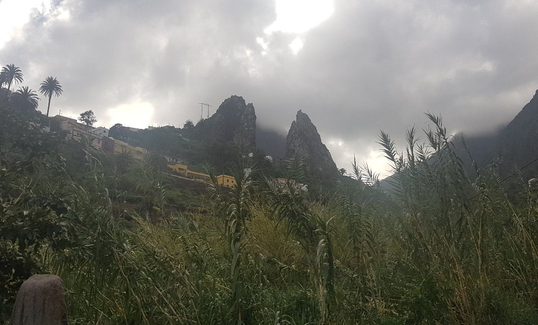 Roques Pedro y Petra景点图片