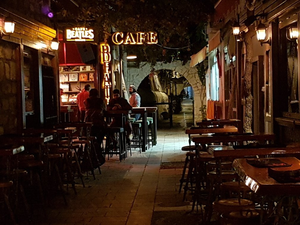 Cafe Beatles-博德鲁姆必去景点