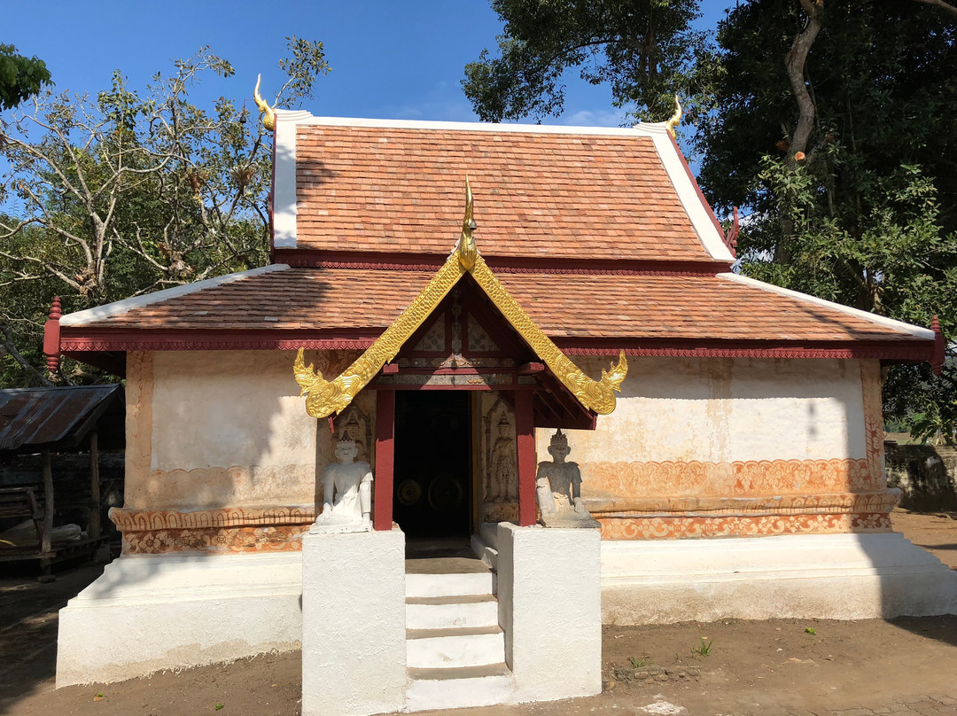 Wat Pa Daet-夜占必去景点