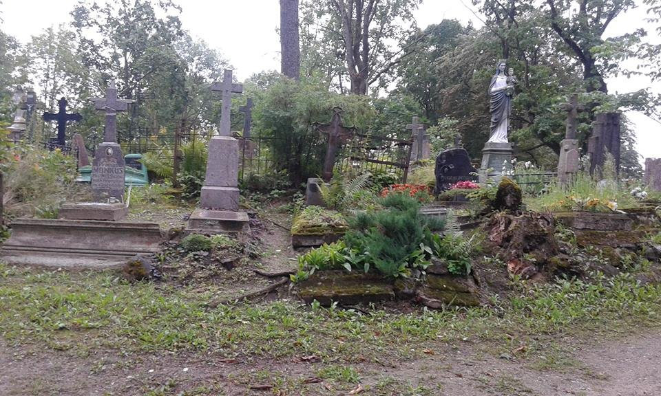 Siauliai Cemetery-希奥利艾必去景点