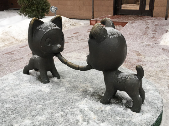 Sosnovka旅游景点-The Sausage of Friendship Statue