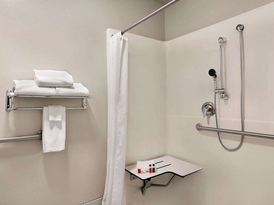 Travelodge by Wyndham Low Moor Near Covington主图