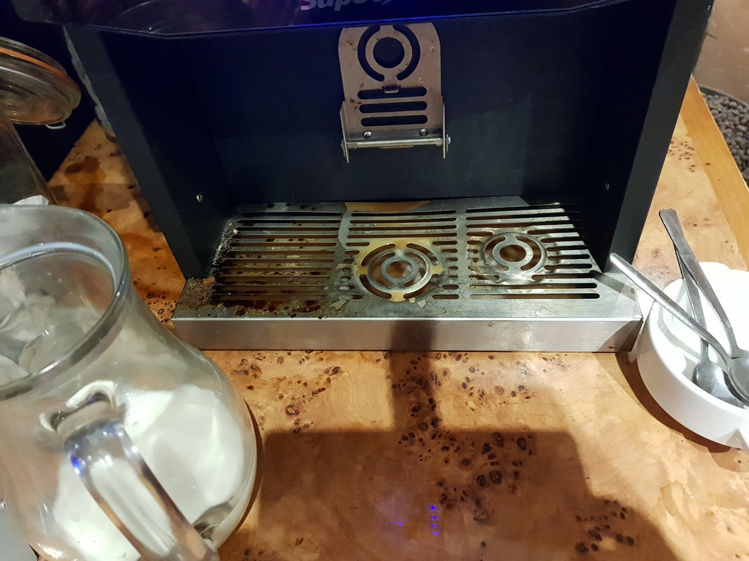 希尔顿伯明翰酒店主图