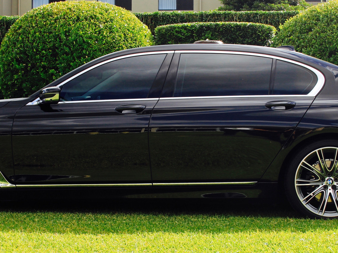 RRS Hire Cars & Tours景点图片