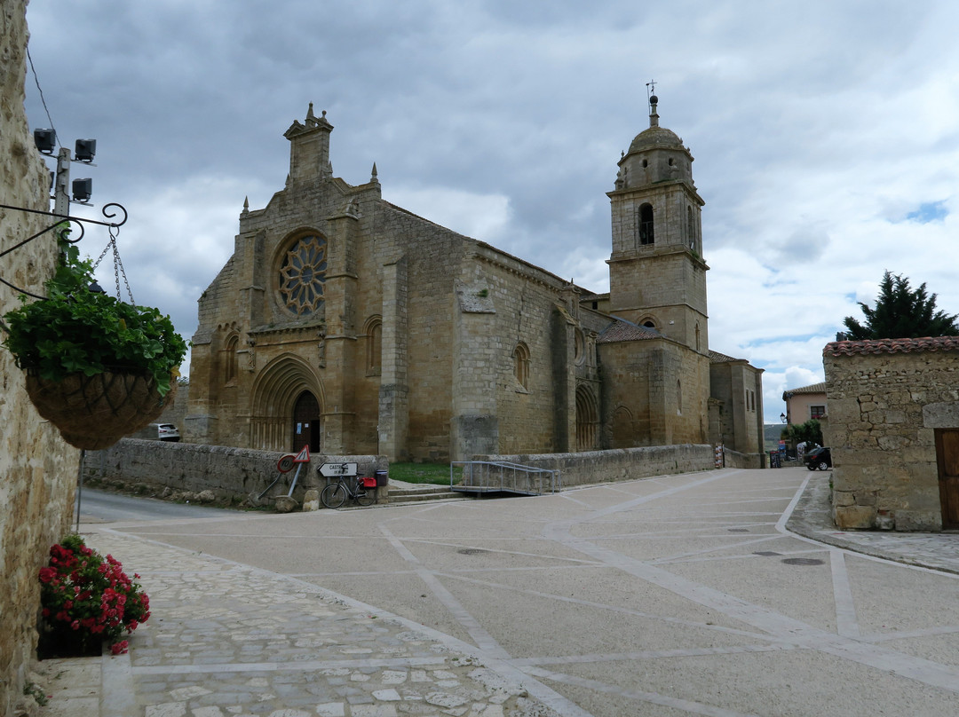 Ex Colegiata de Santa Maria Del Manzano景点图片