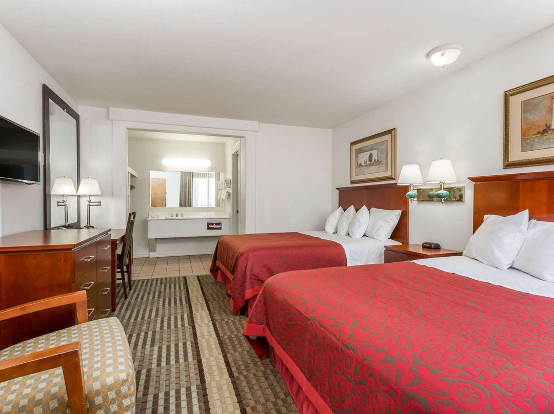 Days Inn by Wyndham Kimball主图