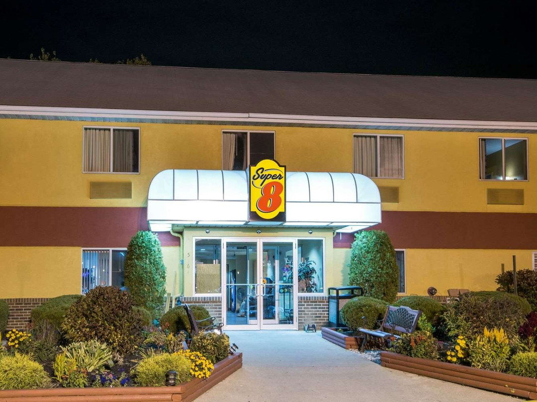 梅迪纳速8酒店主图