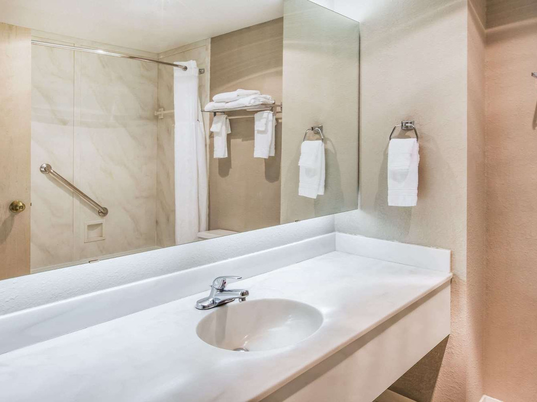 Days Inn by Wyndham Midland主图