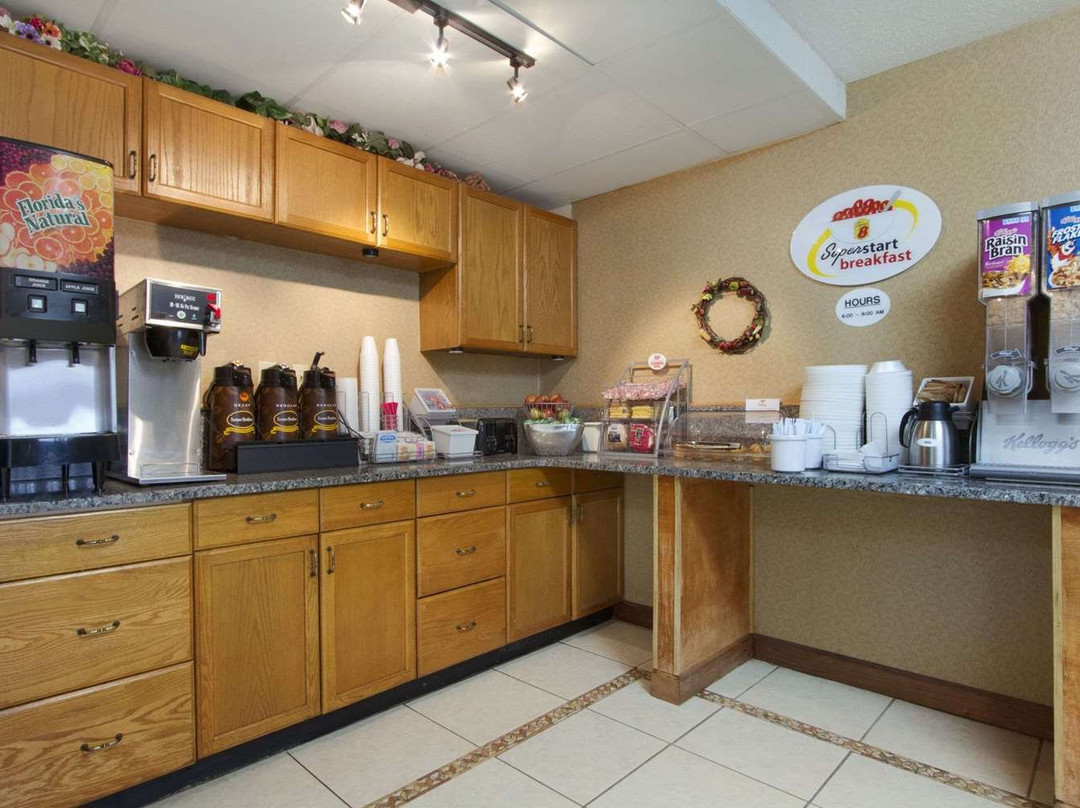 Super 8 by Wyndham Homewood Birmingham Area主图