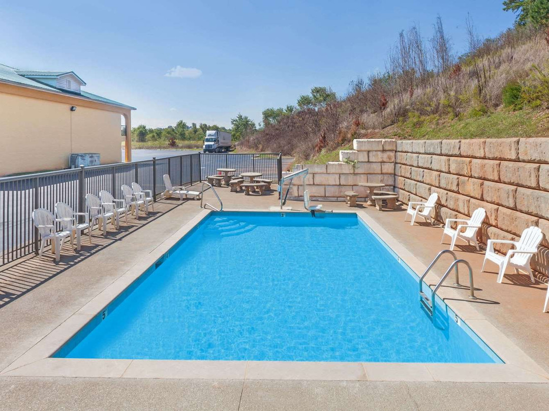 Days Inn by Wyndham Lenoir City主图