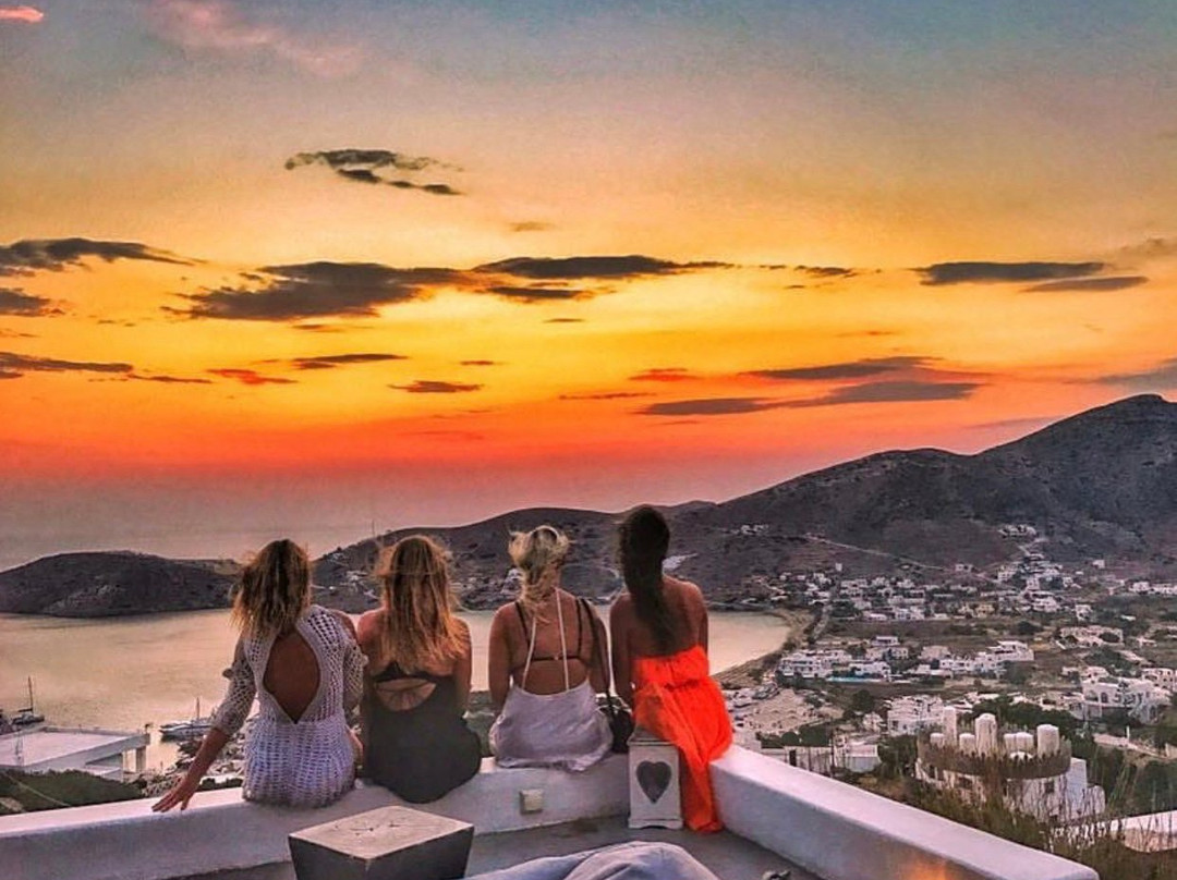 Ios Club Sunset Dining Bar