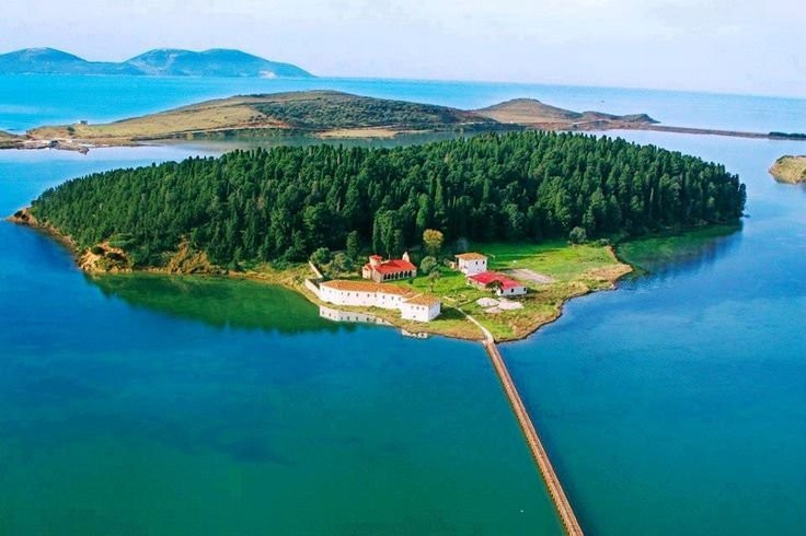 Tradition And Adventure-地拉那必去景点