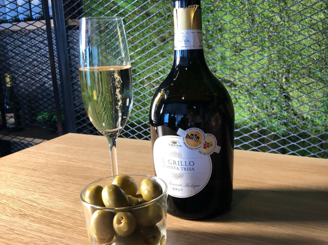 Wine Cafe Olavi