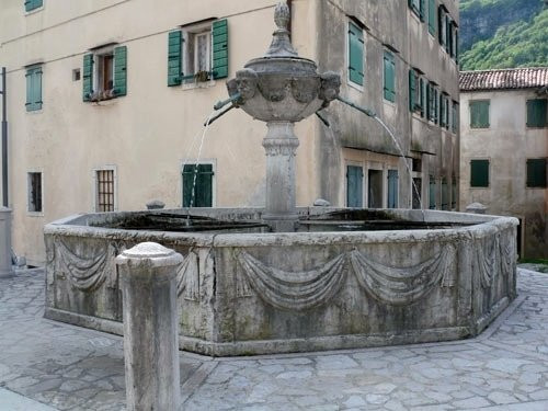 Fontana di Castellavazzo景点图片