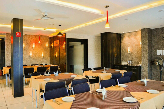 Hotel Crystal Inn主图