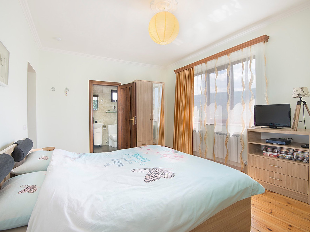 Bed & Breakfast 3 Gs主图