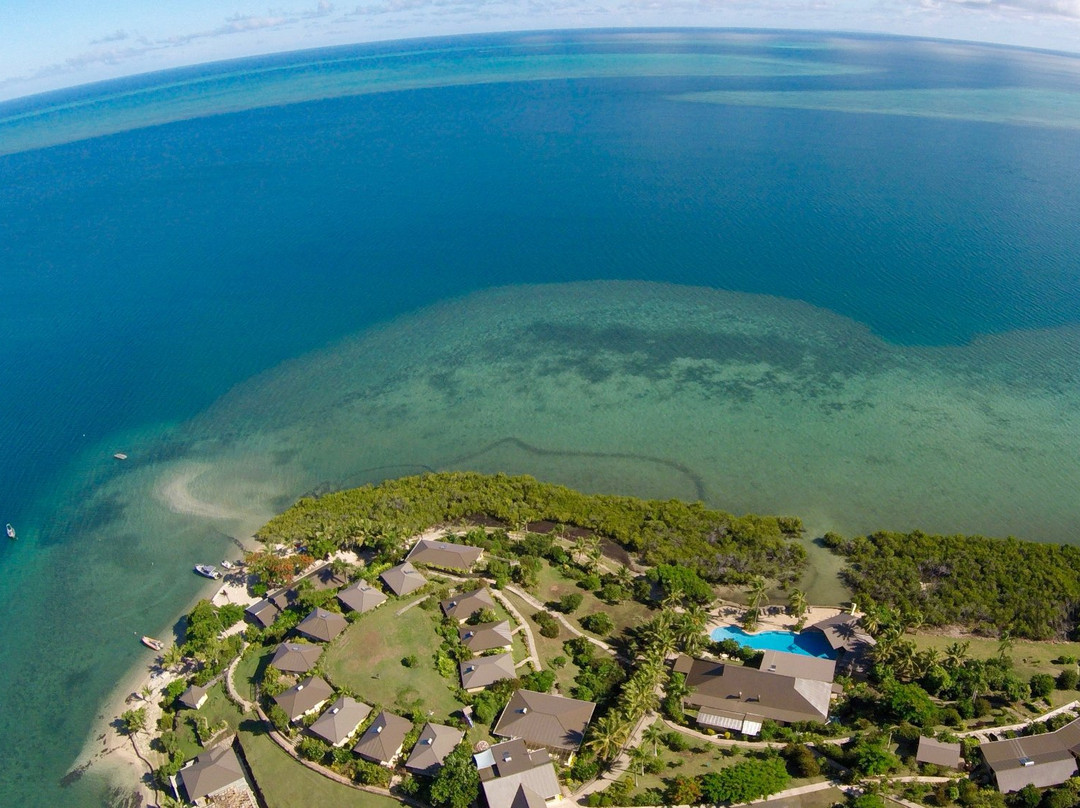沃利沃利海滩酒店主图