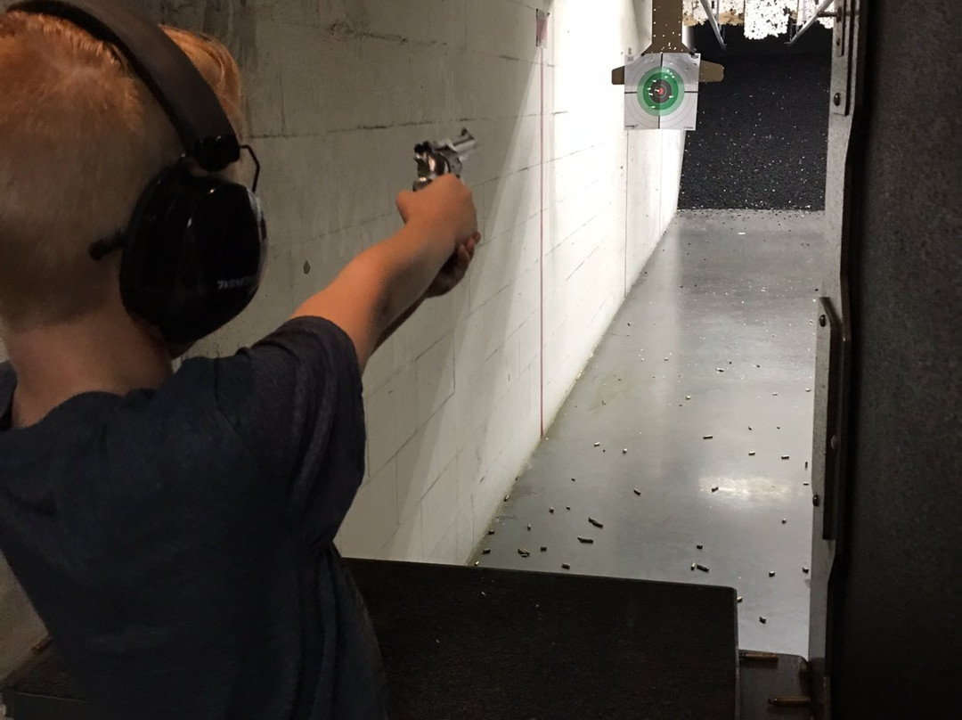 Leadfeather Guns and Archery-温特黑文必去景点