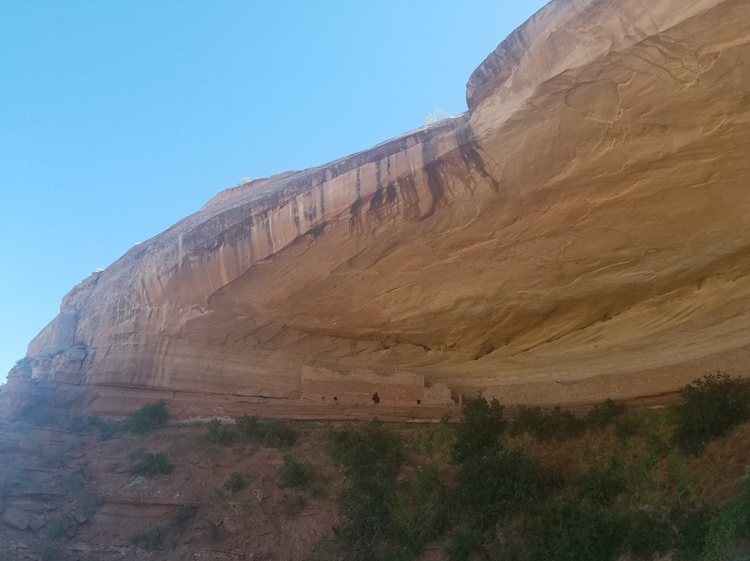 16 Room Cliff House-布拉夫必去景点