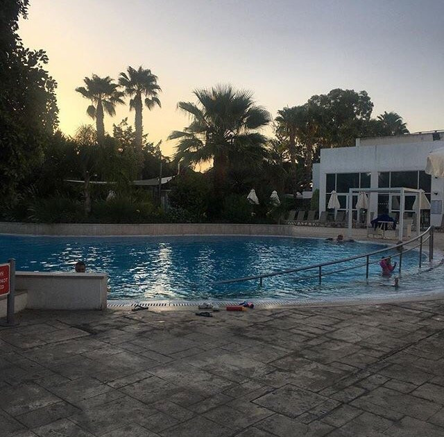 Sorrento Pool Bar & Grill