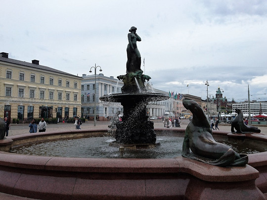 波罗的海的女儿雕像-赫尔辛基必去景点