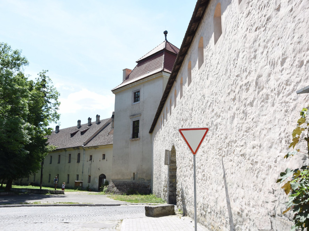 Zvirynetska Gate-Zhovkva必去景点
