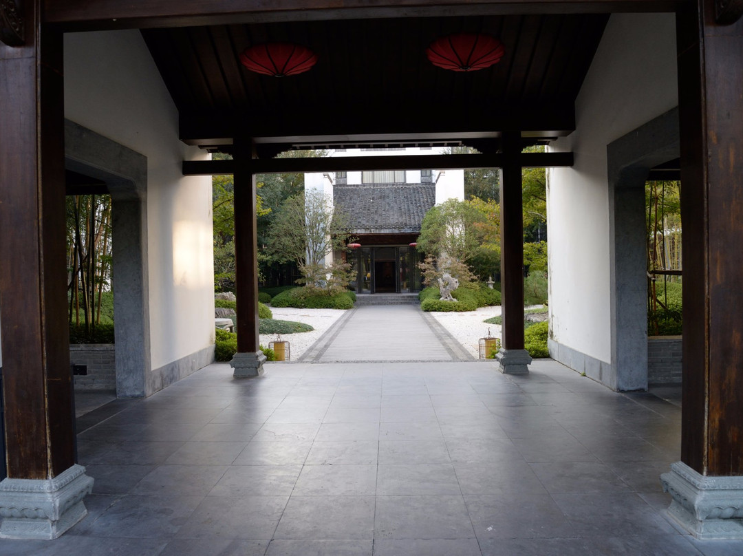 黄山雨润涵月楼酒店主图