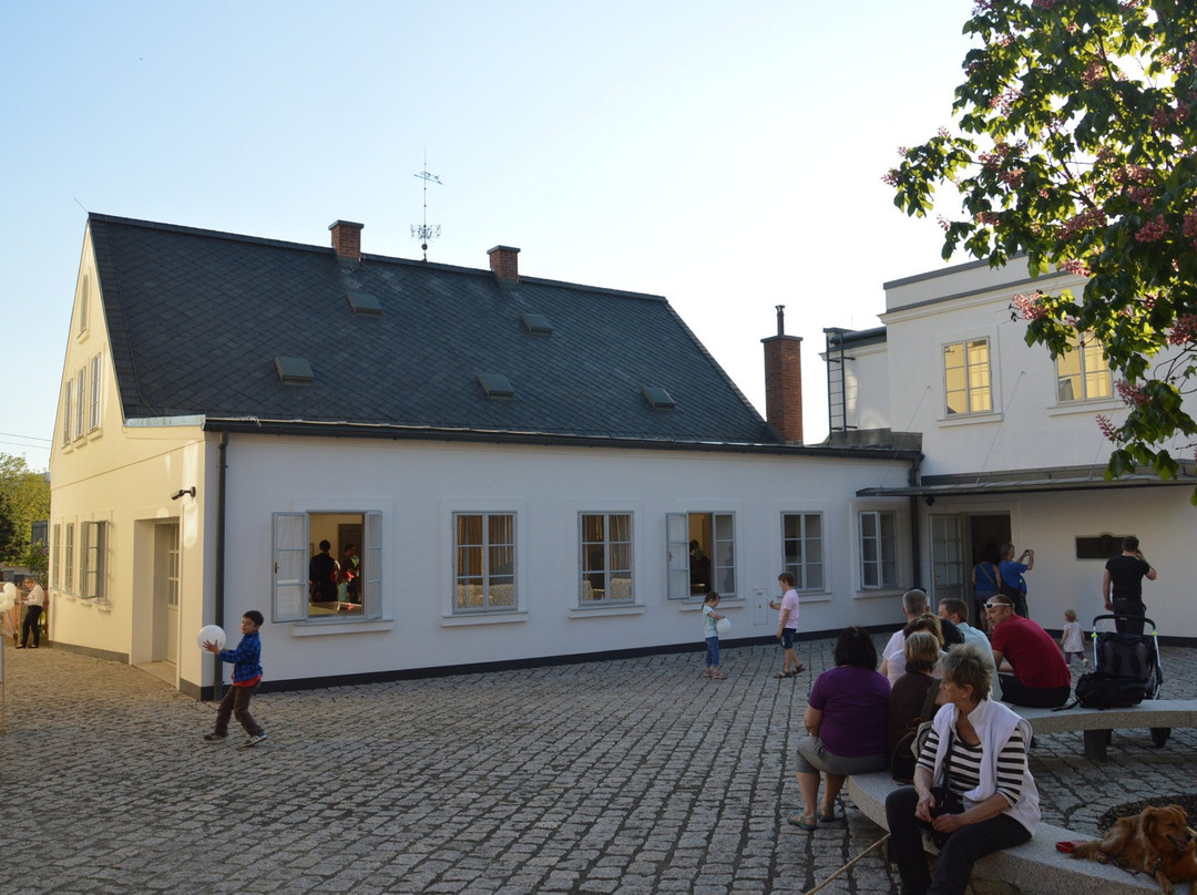 Ferdinand Porsche's Birth House-利贝雷茨必去景点