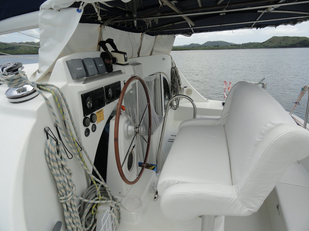 Catamaran Evasion景点图片