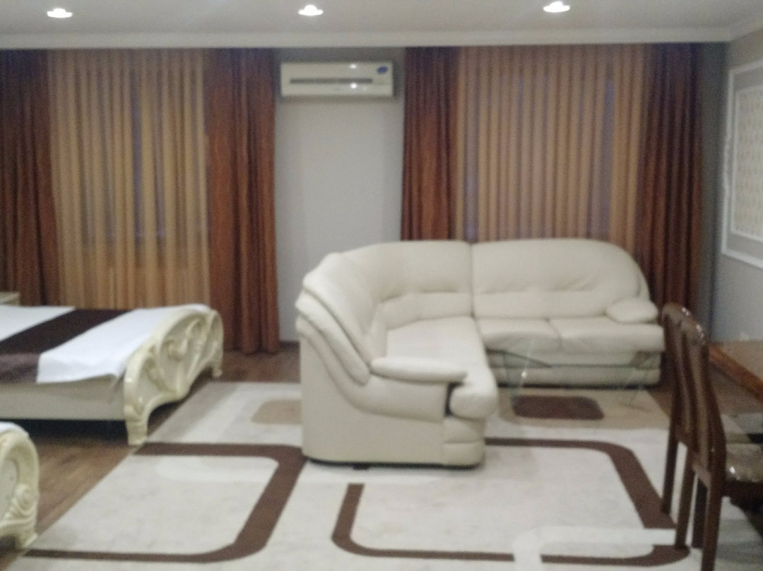 Sky Luxe Hotel主图