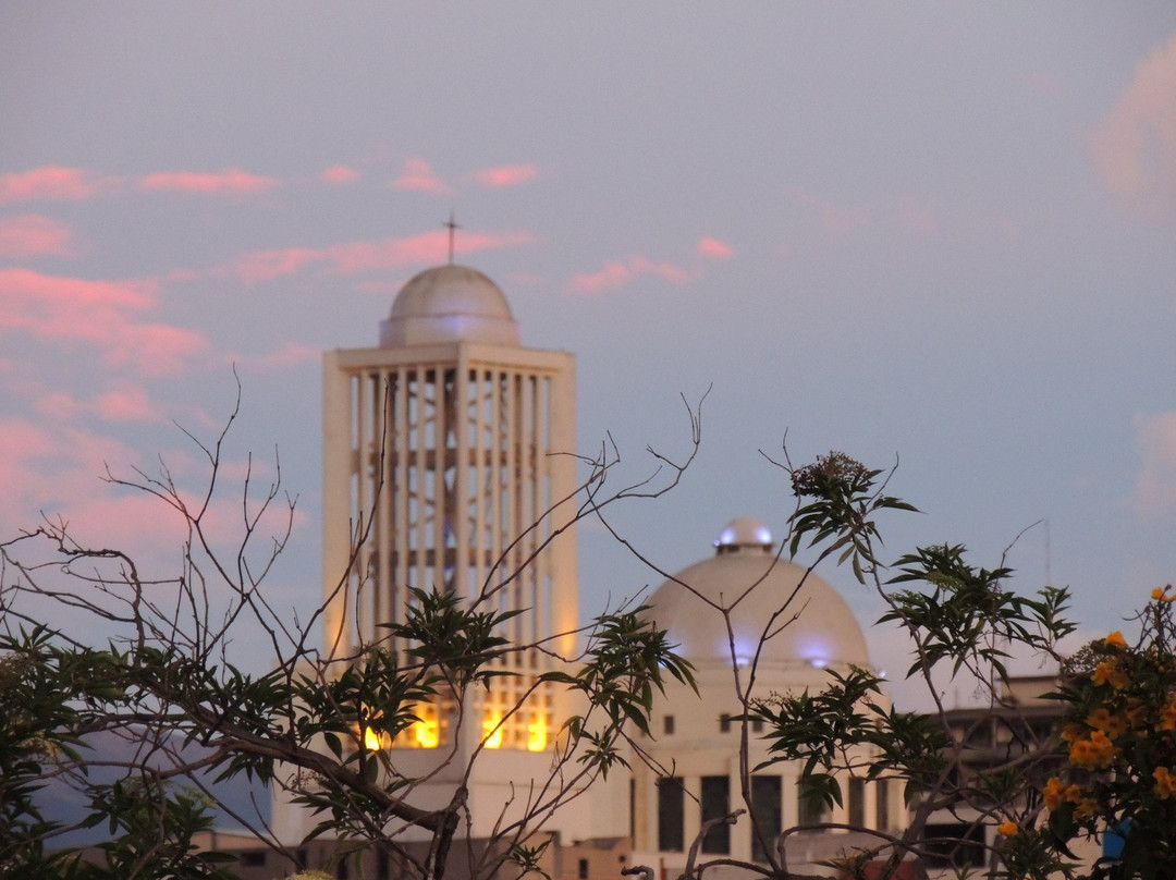 La Catedral de Ambato-安巴托必去景点