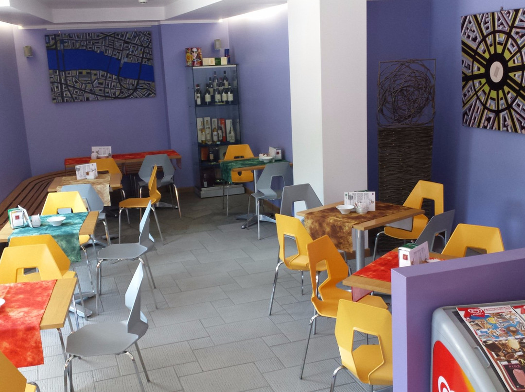 Cafe Igloo