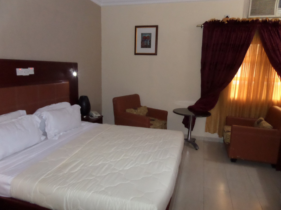Signatious Hotel And Suites Lagos主图