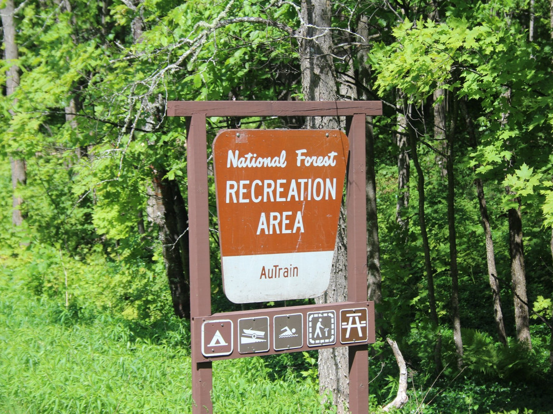 Autrain Falls-Au Train必去景点