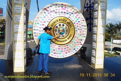 World Peace Gong Ambon景点图片