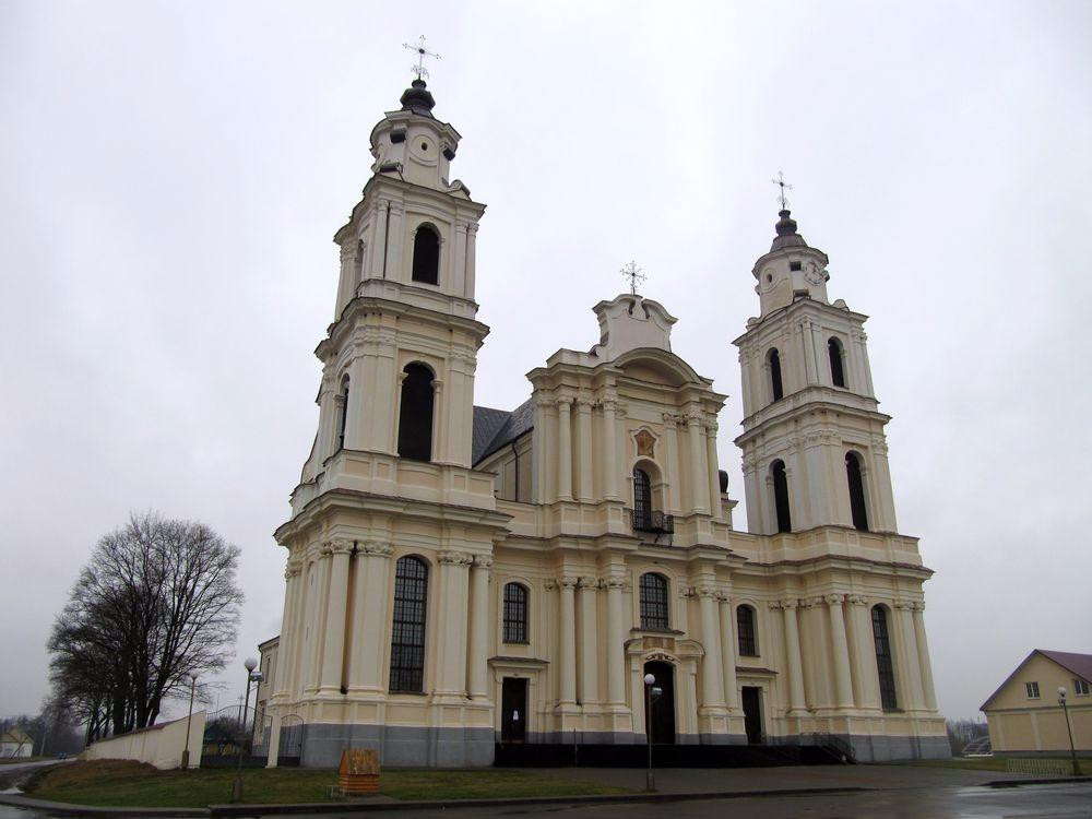 National Sanctuary of the Mother of God of Budslau景点图片