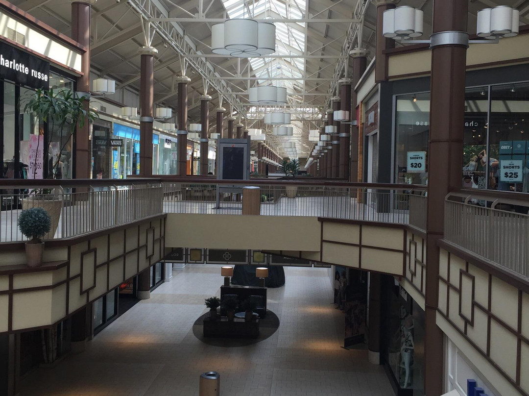 Danbury Fair Mall-丹伯里必去景点