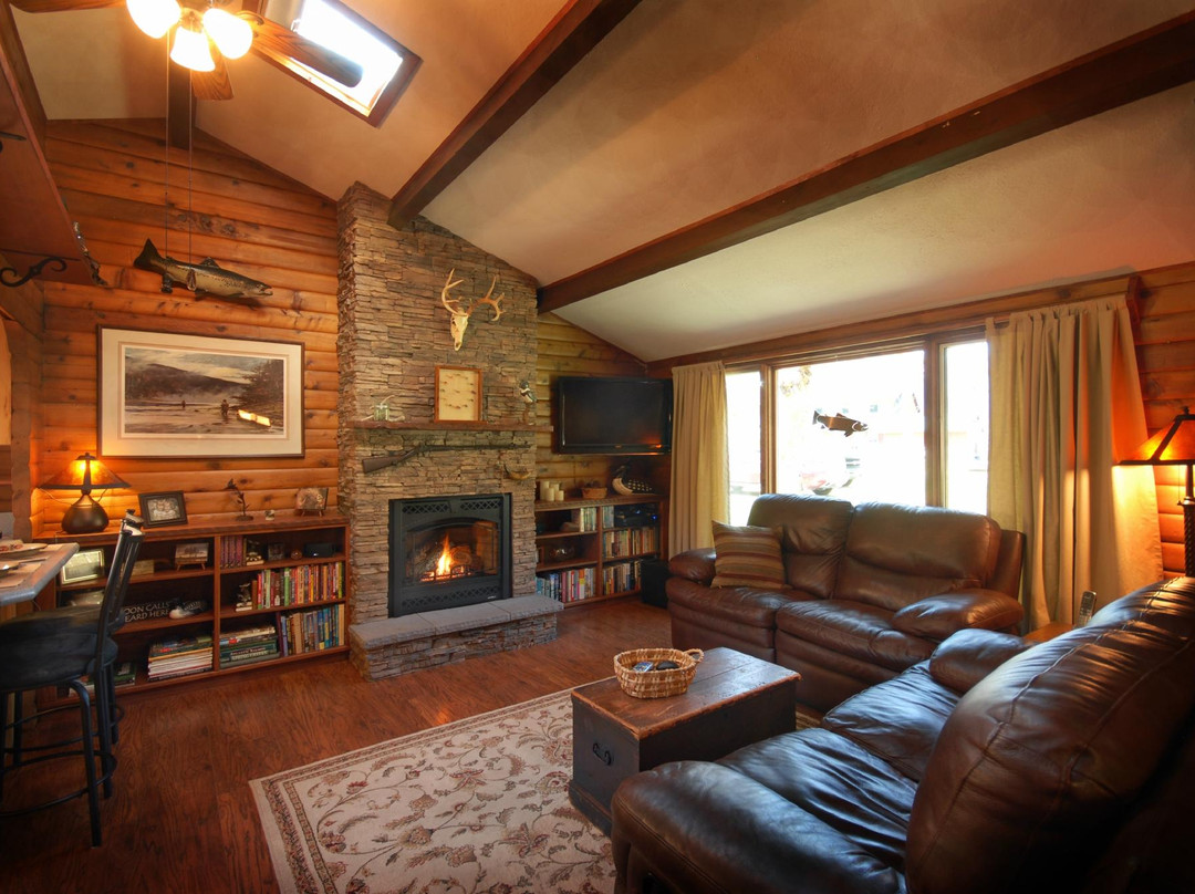 Montana Rock Creek Cabins